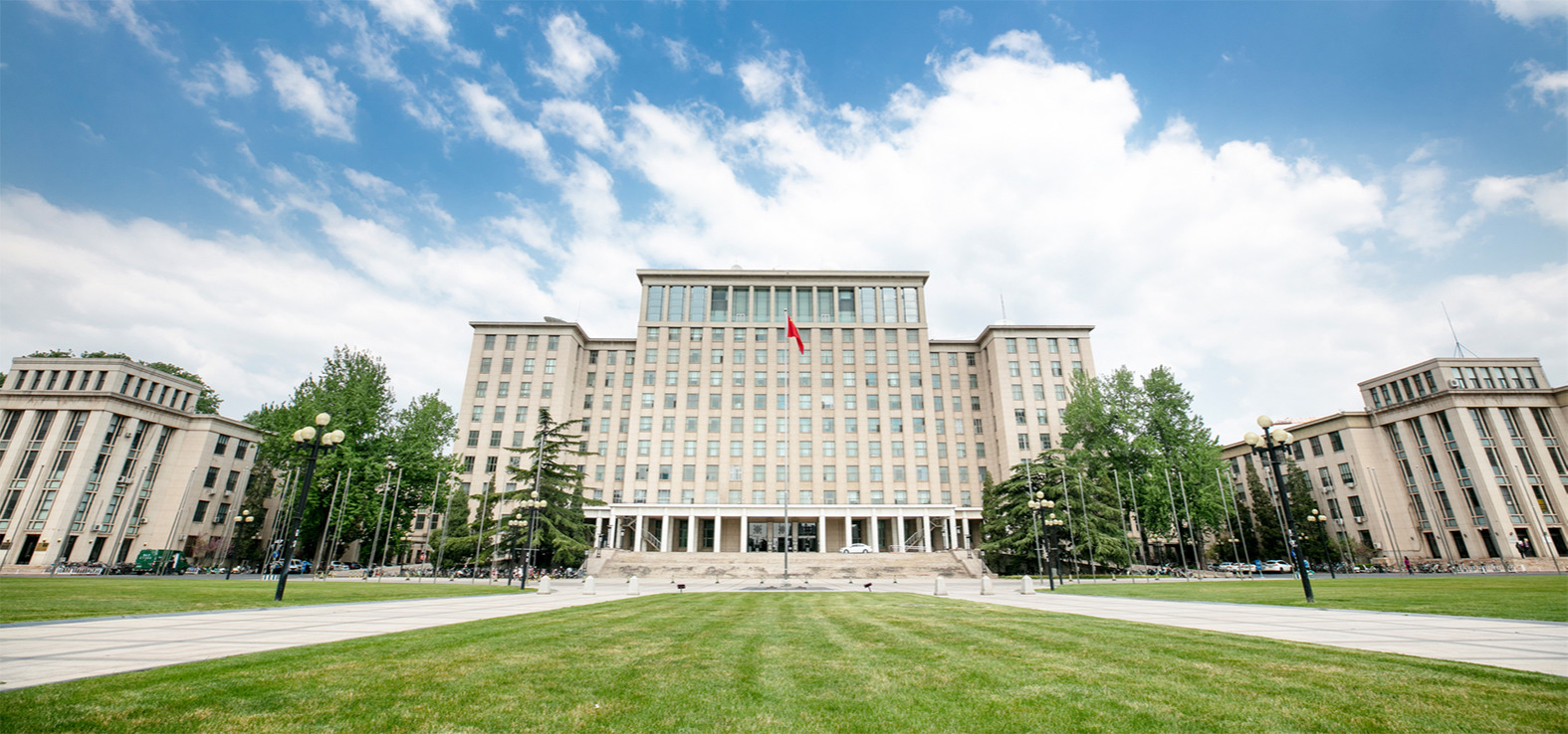 Мэдлэгийг бүтээгдэхүүн болгодог Цинхуа их сургууль