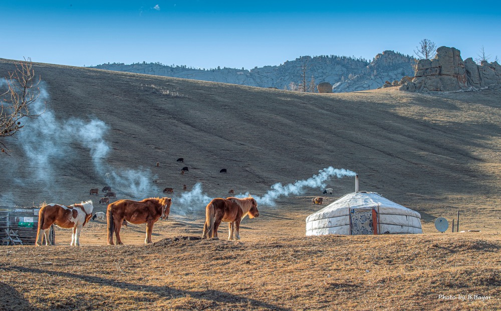 Баруун аймгуудын нутгаар бороо, нойтон цастай