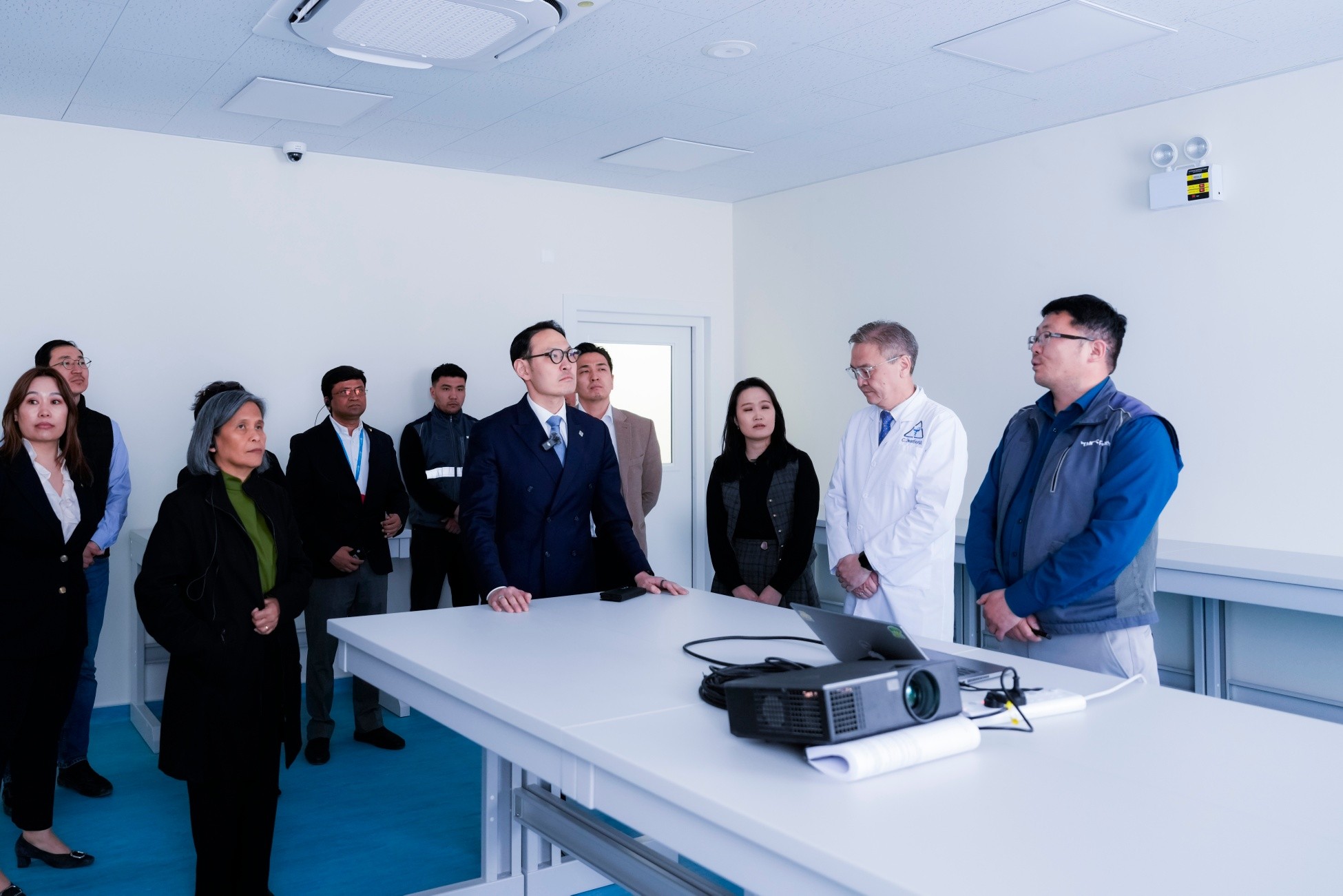 Эмийн чанарын асуудлыг хяналтдаа оруулах лабораторитой болно