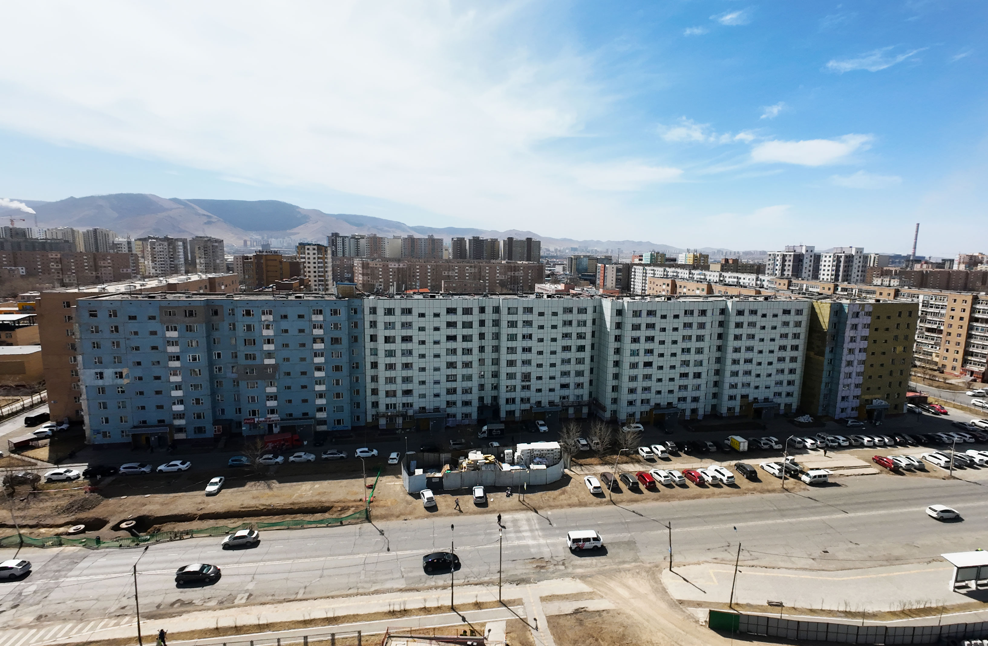 Угсармал орон сууцны дулаалга, засварын ажил үргэлжилж байна