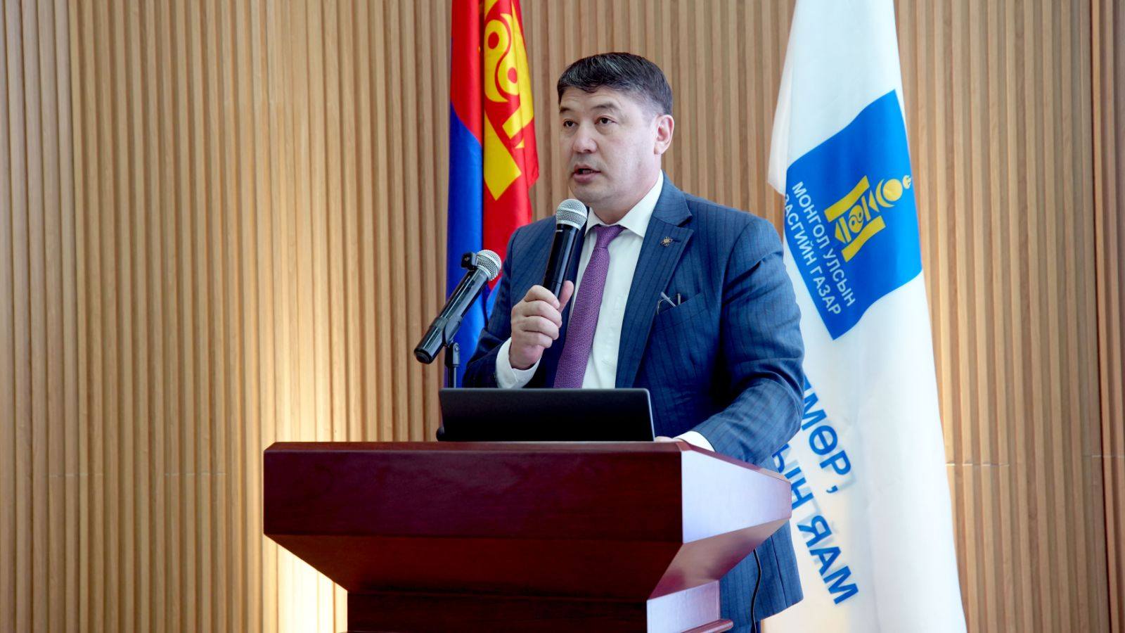 Хөгжлийн бэрхшээлтэй иргэд төрийн бүх үйлчилгээг саадгүй авах нөхцөлийг бүрдүүлнэ