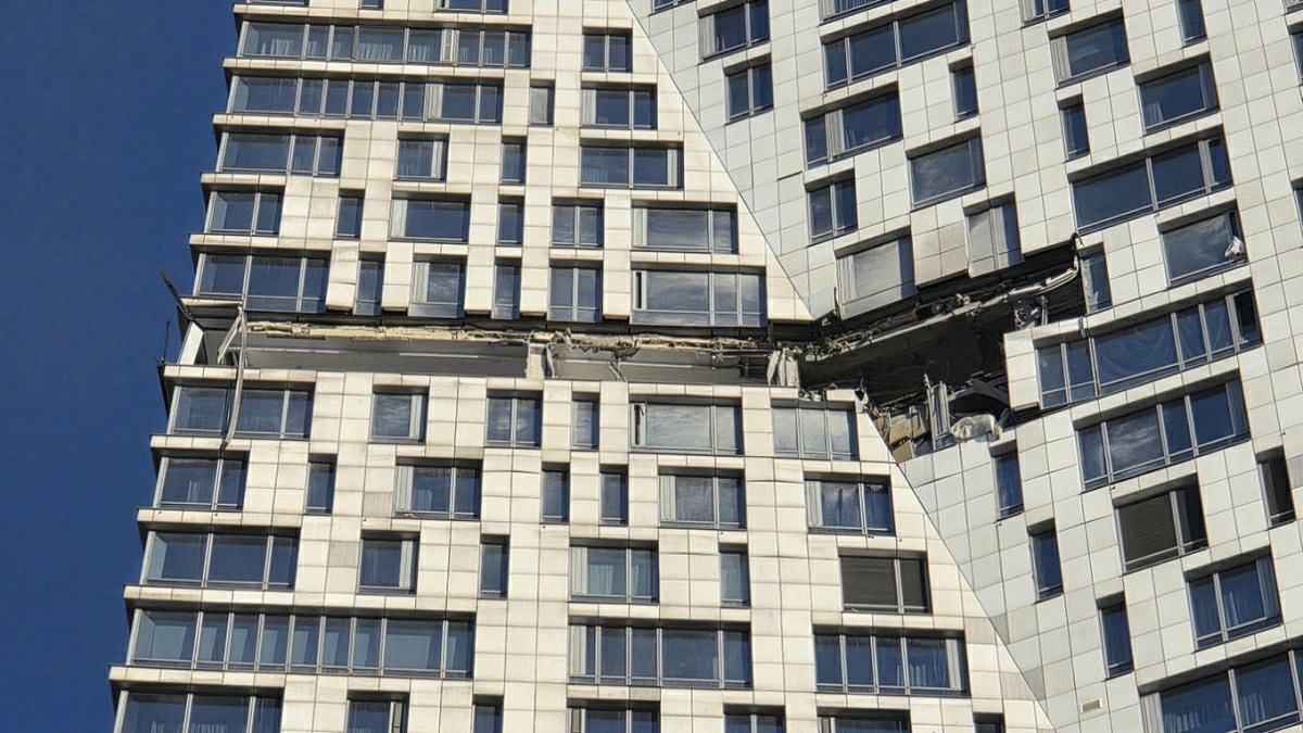 Украины нисгэгчгүй онгоц Москвагийн өндөр зэрэглэлийн орон сууцыг оножээ