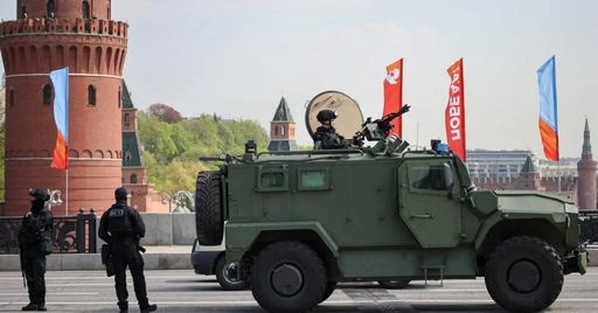 ОХУ-ын Ялалтын баярын парад танк, хүнд зэвсэггүйгээр зохион байгуулагдана