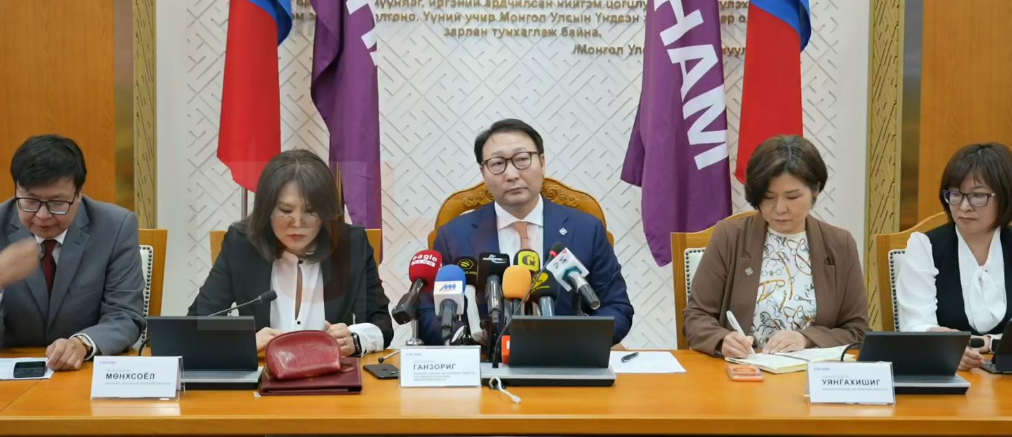 🔴Хүүхдийн нийгмийн сүлжээний хэрэглээг зохицуулах хуулийн төслийг намрын чуулганаар хэлэлцүүлнэ