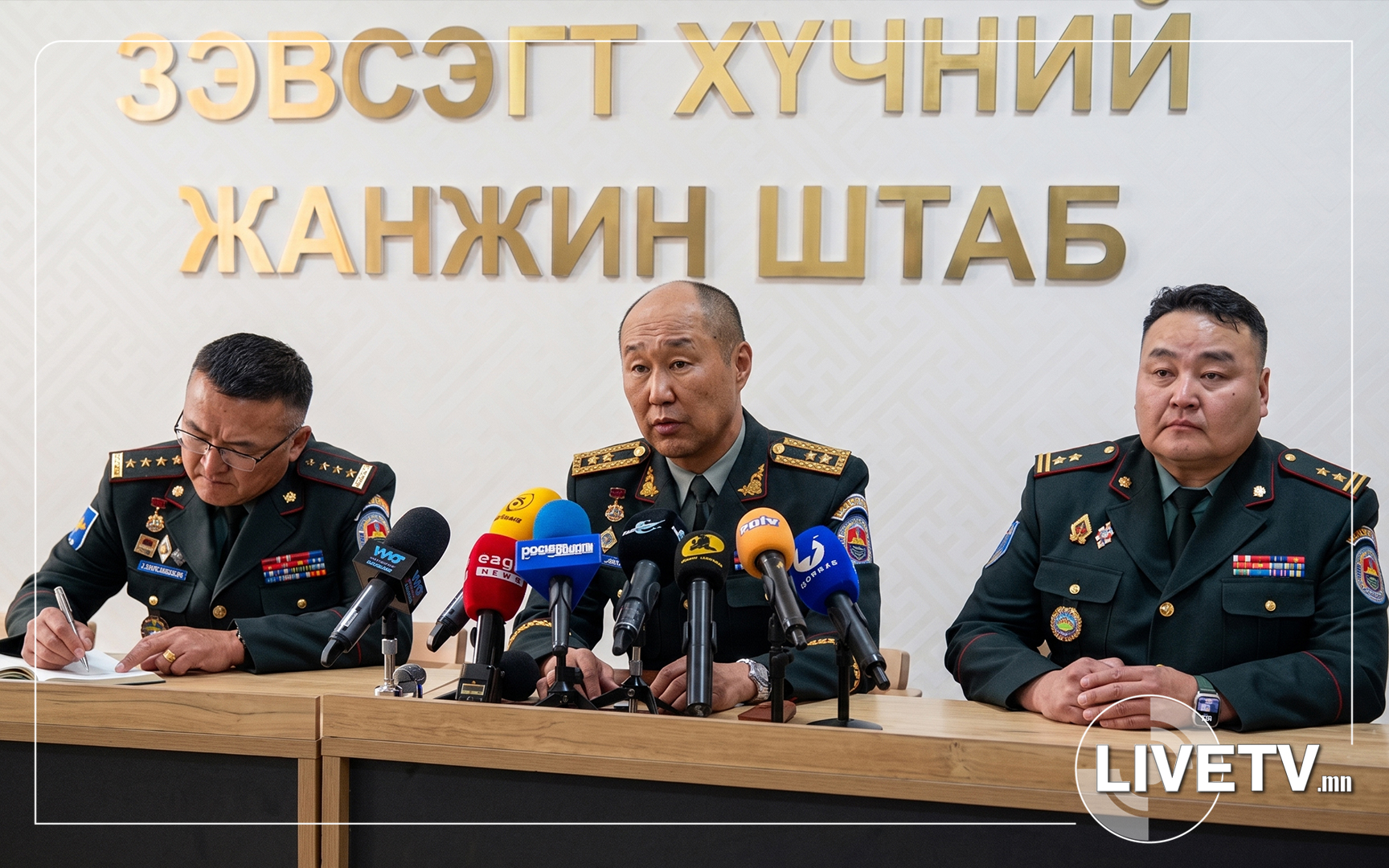Марш тактикийн тэмцээний үеэр хоёр цэргийг дайрсан жолооч, цэргийн албан тушаалтнуудыг үүрэгт ажлаас нь чөлөөлжээ