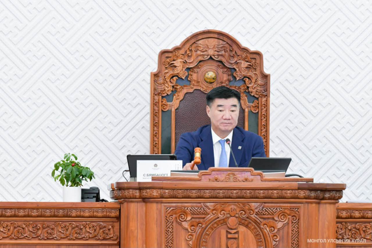 Иргэд тэтгэврээс гадна хуримтлал үүсгэн, өгөөж хүртэх эрх зүйн орчин бүрджээ