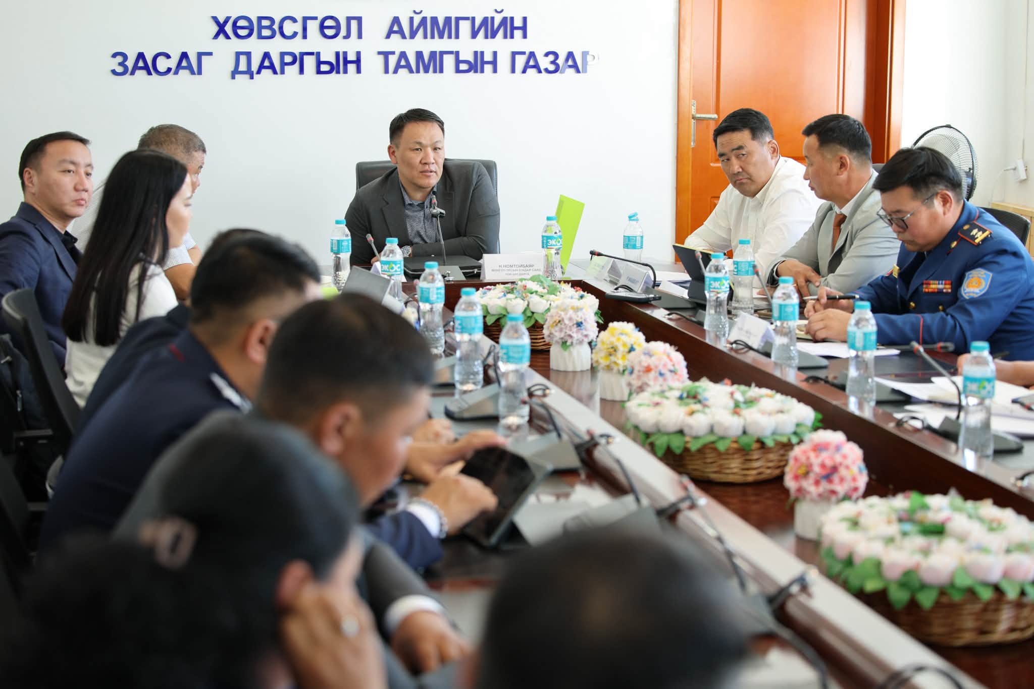 Аймгуудыг асуудлаа өөрсдөө шийдэх боломжийг нэмэгдүүлж, хөгжлийн эрх зүйн саадыг арилгана