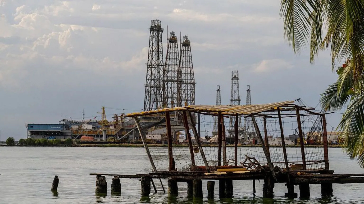 АНУ Венесуэлийн батлагдсан газрын тосны нөөцийн 65 тэрбум гаруй баррельд хяналт тавина