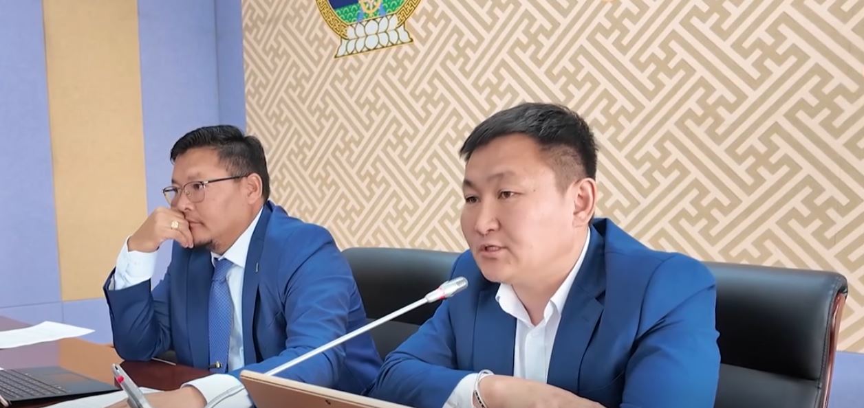 С.Анхбаяр: Дарга нараа ажлаа хийцгээе