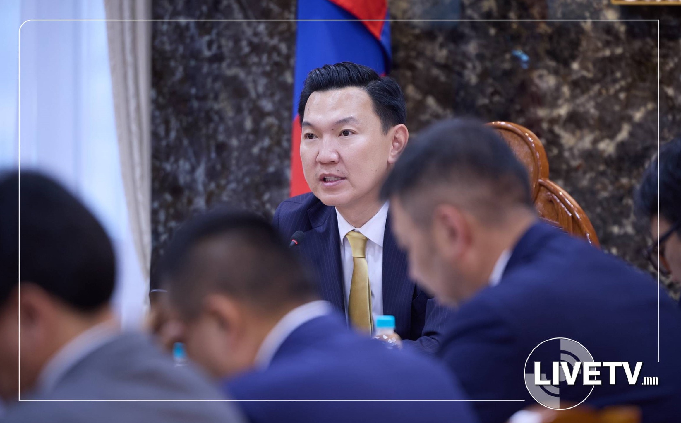 Зөвшөөрөл олгох хүртэлх бүх үйл ажиллагаанд баримт бичгийг иргэнээс нэг удаа авч, шуурхай шийдвэрлэхийг үүрэг болголоо