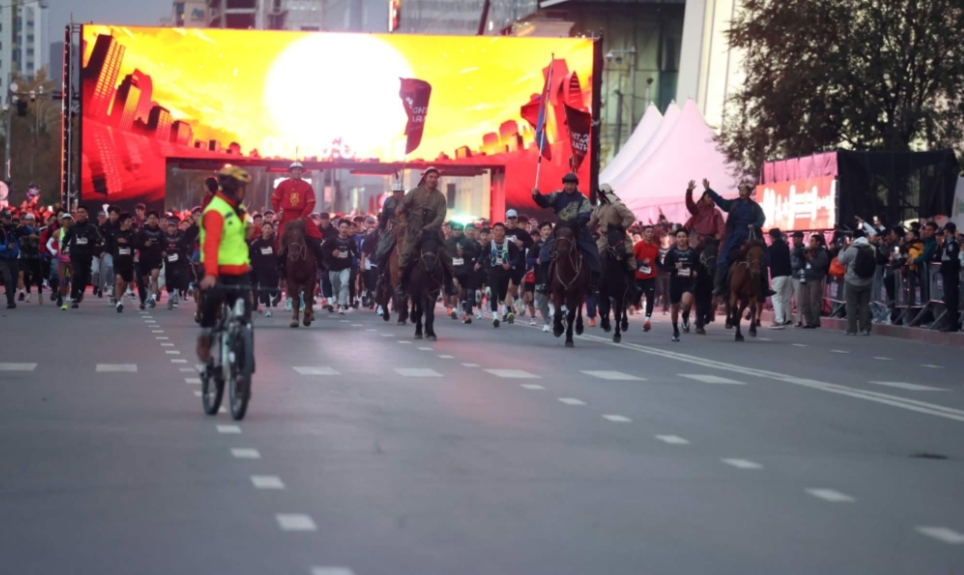 Night Marathon Ulaanbaatar 2026” олон улсын шөнийн гүйлтэд 9 мянга орчим хүн оролцож байна