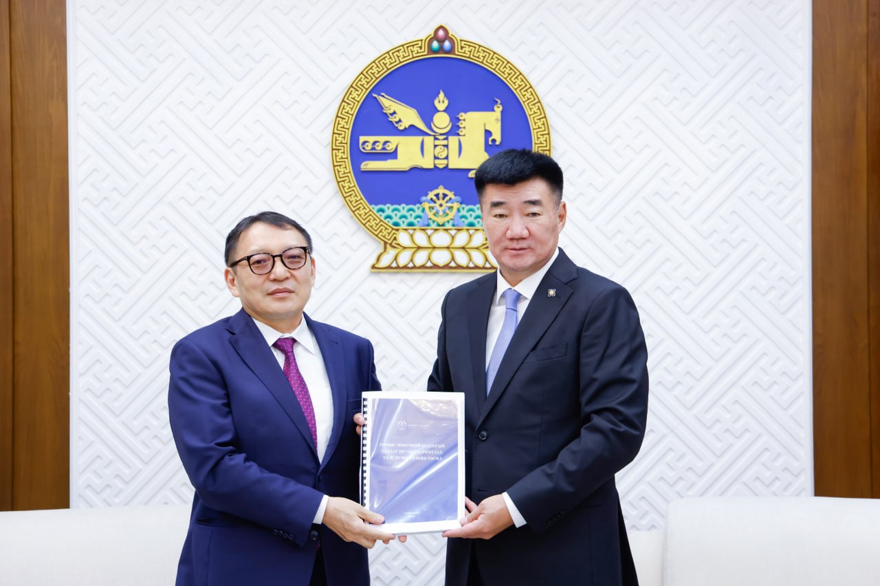 "Төрөөс мөнгөний бодлогын талаар 2027 онд баримтлах үндсэн чиглэл батлах тухай" УИХ-ын тогтоолын төсөл өргөн мэдүүлэв