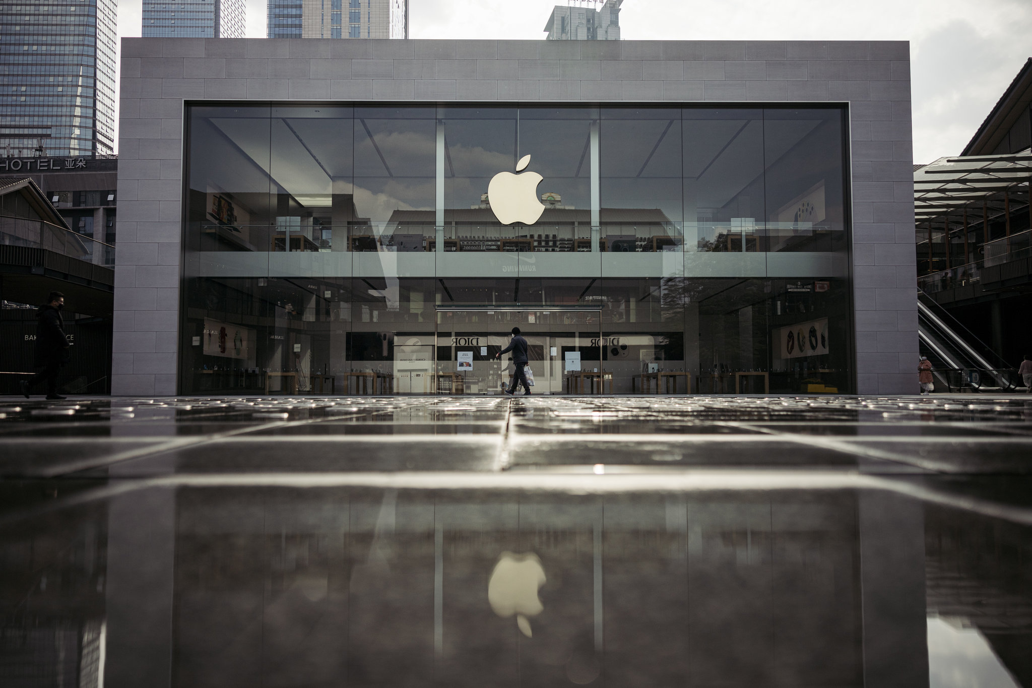 Apple компани патентын маргаанд ялагдаж 5.7 тэрбум ам.доллар төлөхөөр болов
