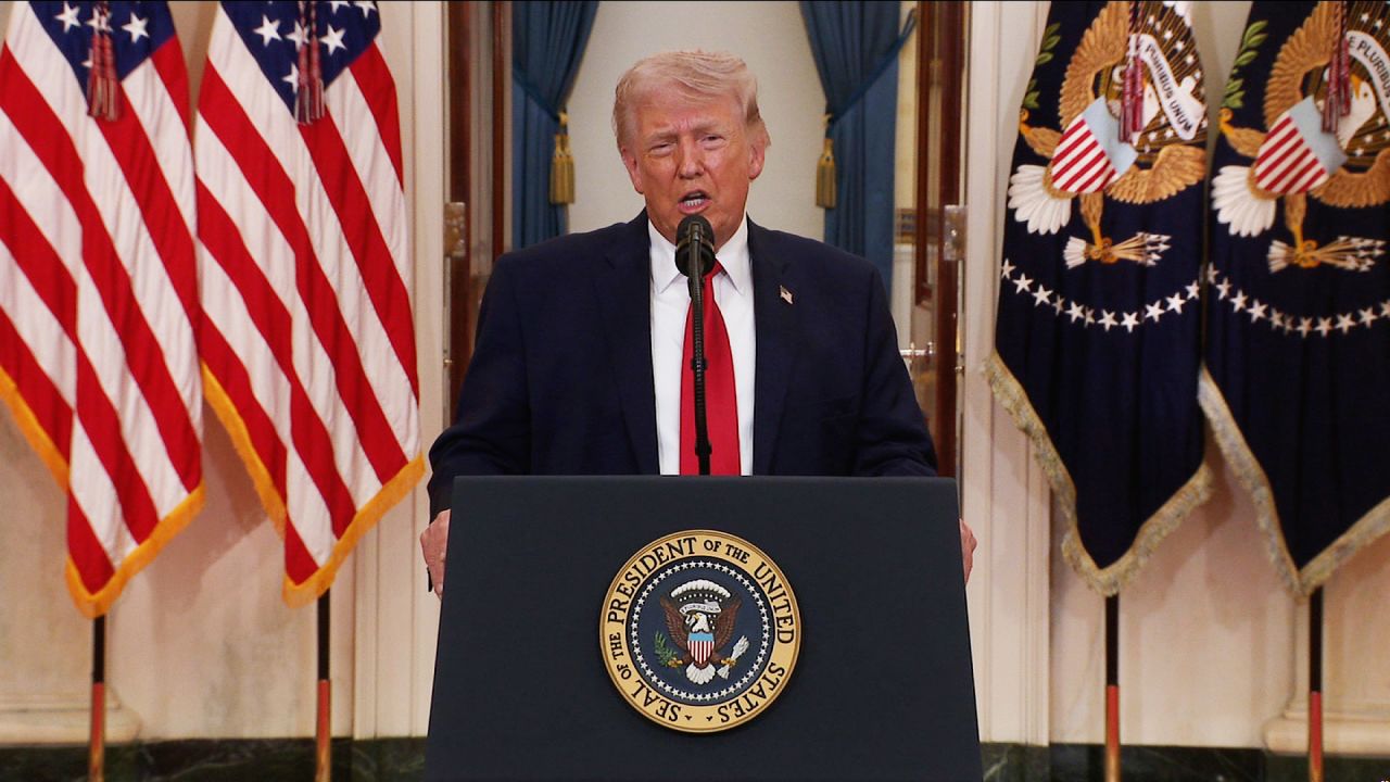 Дональд Трамп: завсрын сонгуулиас өмнө Иранд цохилт өгөхгүй