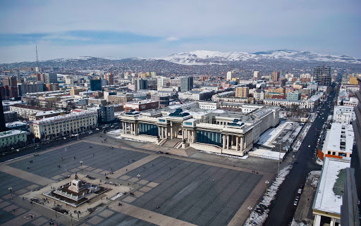 Улаанбаатар хот орчмоор багавтар үүлтэй, цас орохгүй