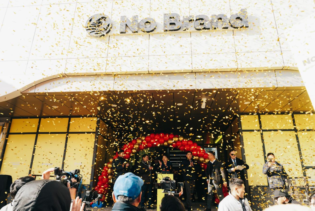 No Brand болон PC mall хамтран цайз салбарынхаа нээлтийг хийлээ