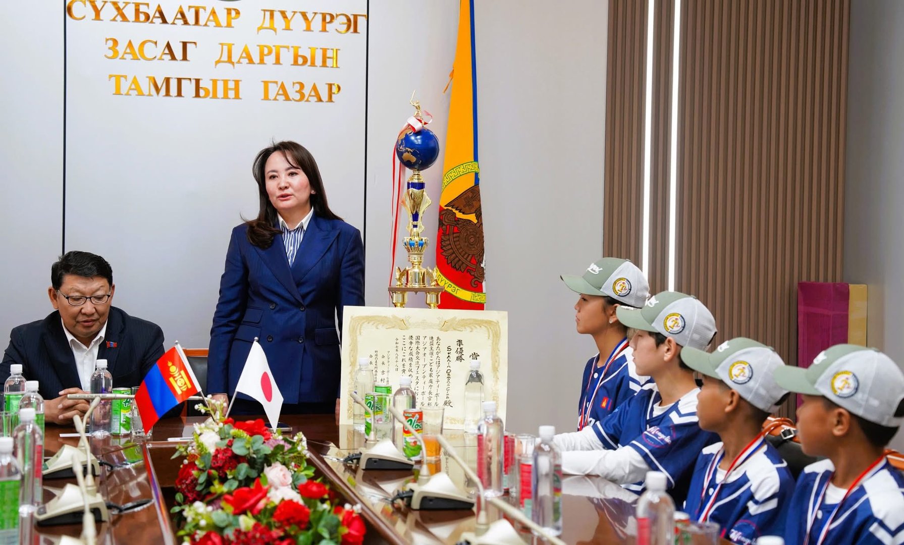 542059647 24432868166373453 7613935711190055398 N