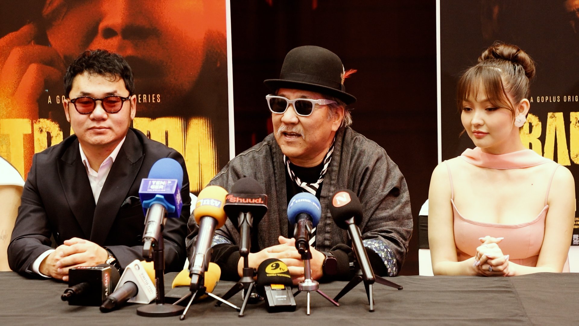 11.21.00 51 23 03.Still007