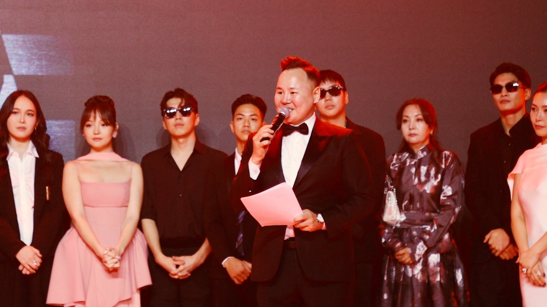 11.21.01 05 38 16.Still014