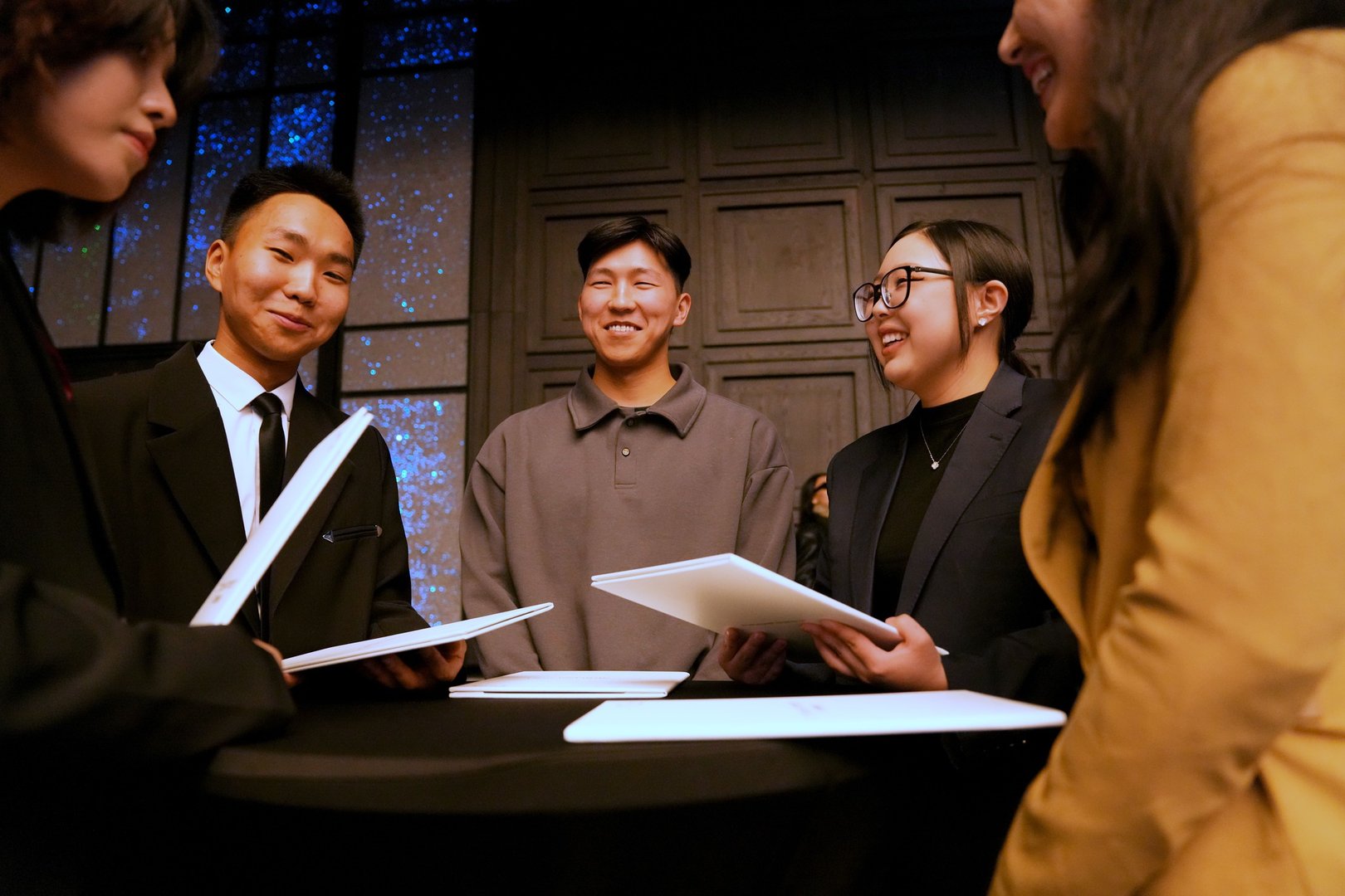 576462592 1126073456347202 2985345564202553666 N