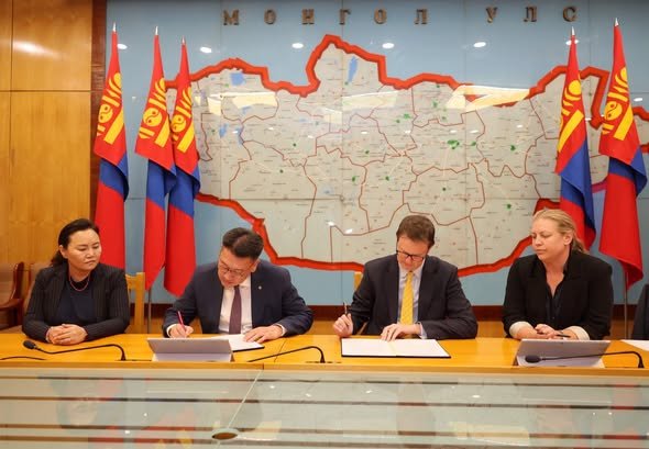 573608152 1353459639624705 1138639383631548550 N