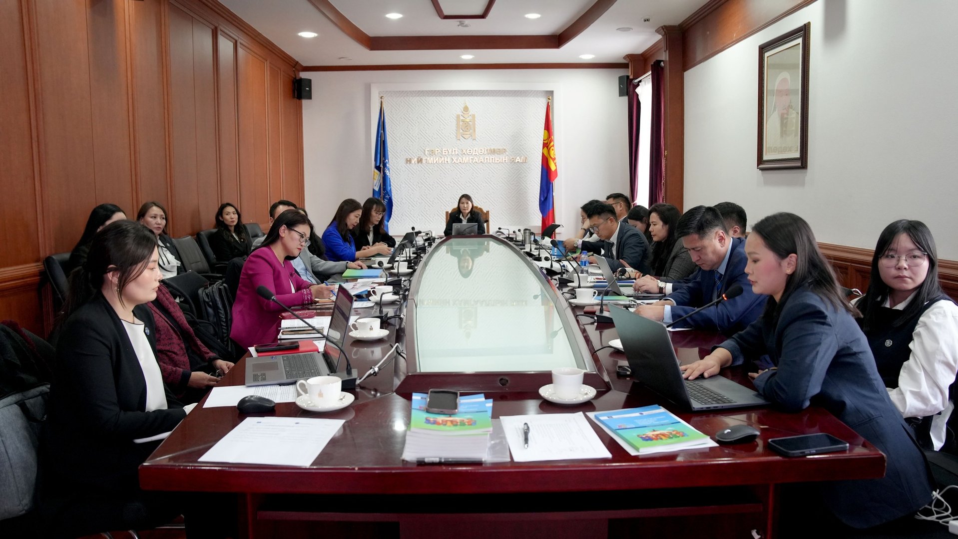 37f1a0b9fae140b1b7b7c4decd25f336