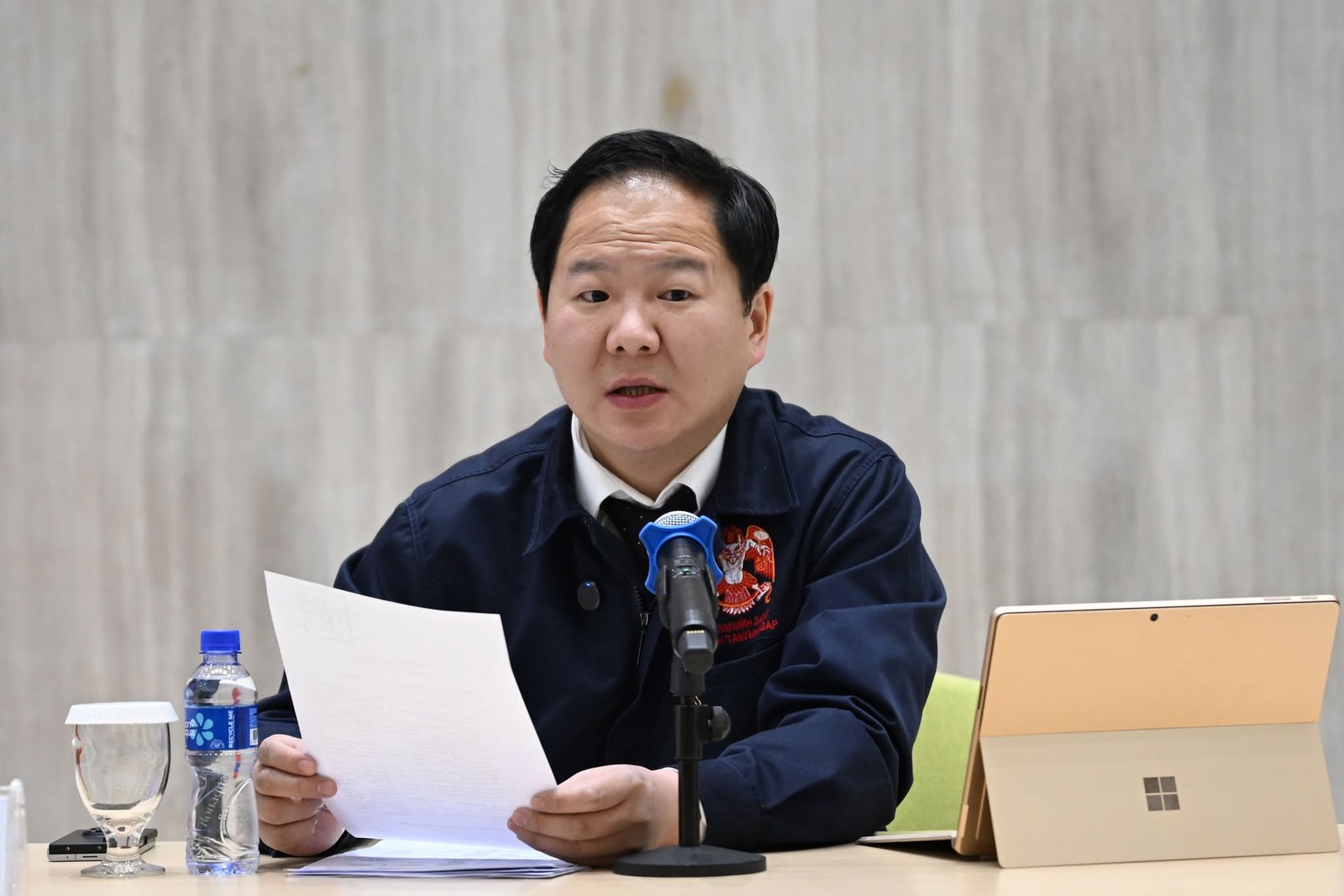 7f10f85bbf4d446d8fe3bd8dc9212d93