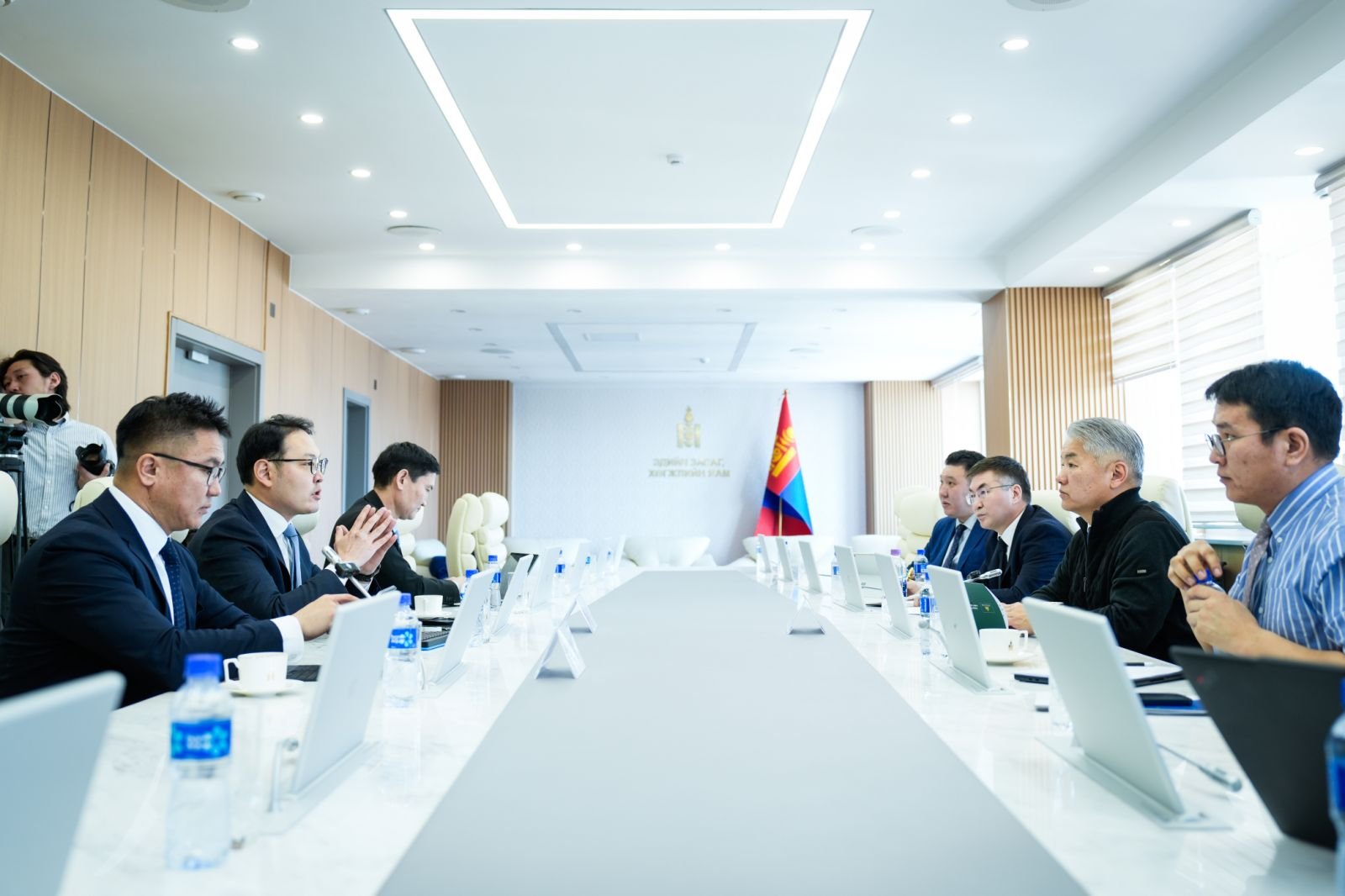 f1d39503a3db4eb5a37708b654e460a8