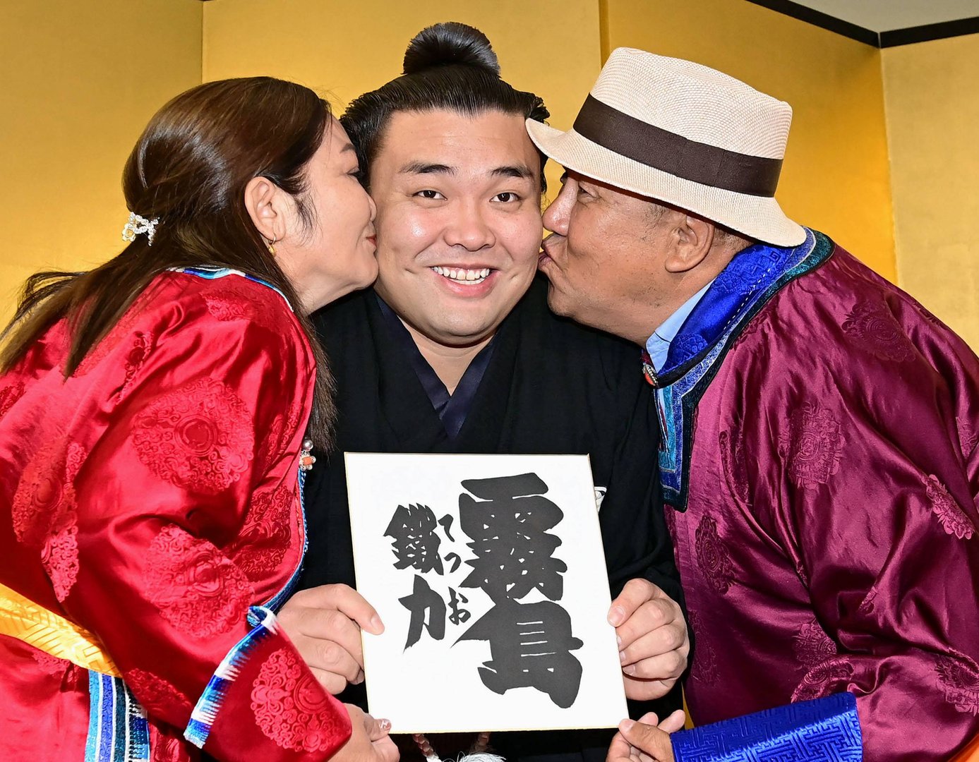 0d5f8c83955343a380b4e551e963437e