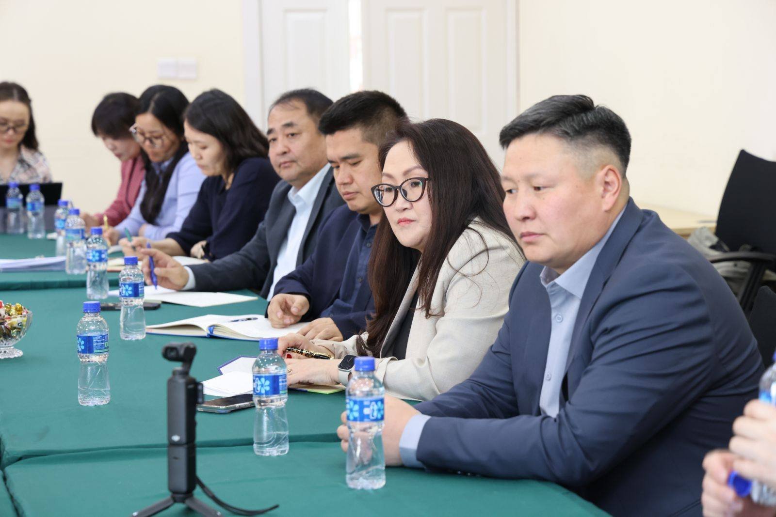 1038c106c7f942acb90871a7b32a3219