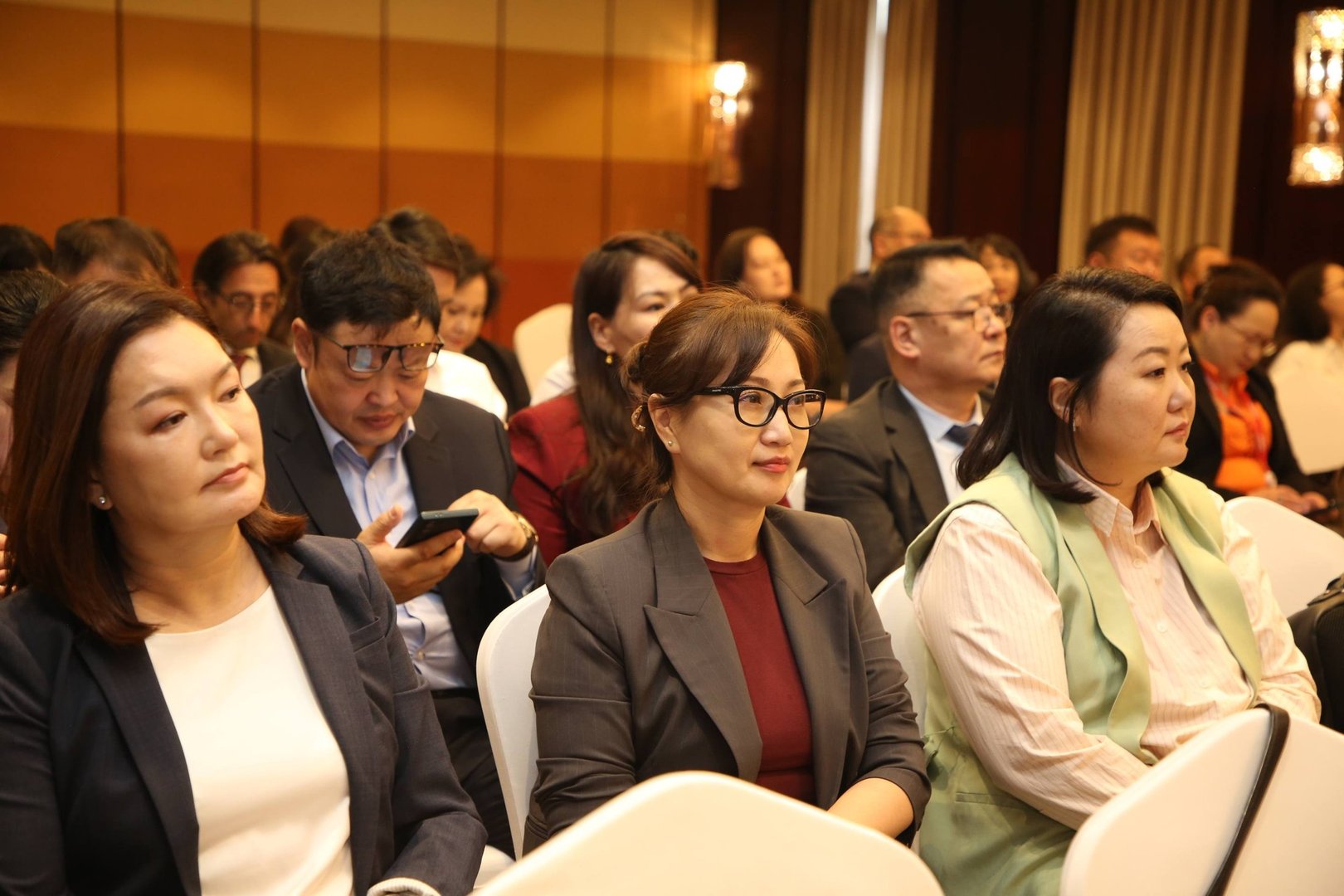 27e7c75604fd4ce99e92c184ac87fcb9