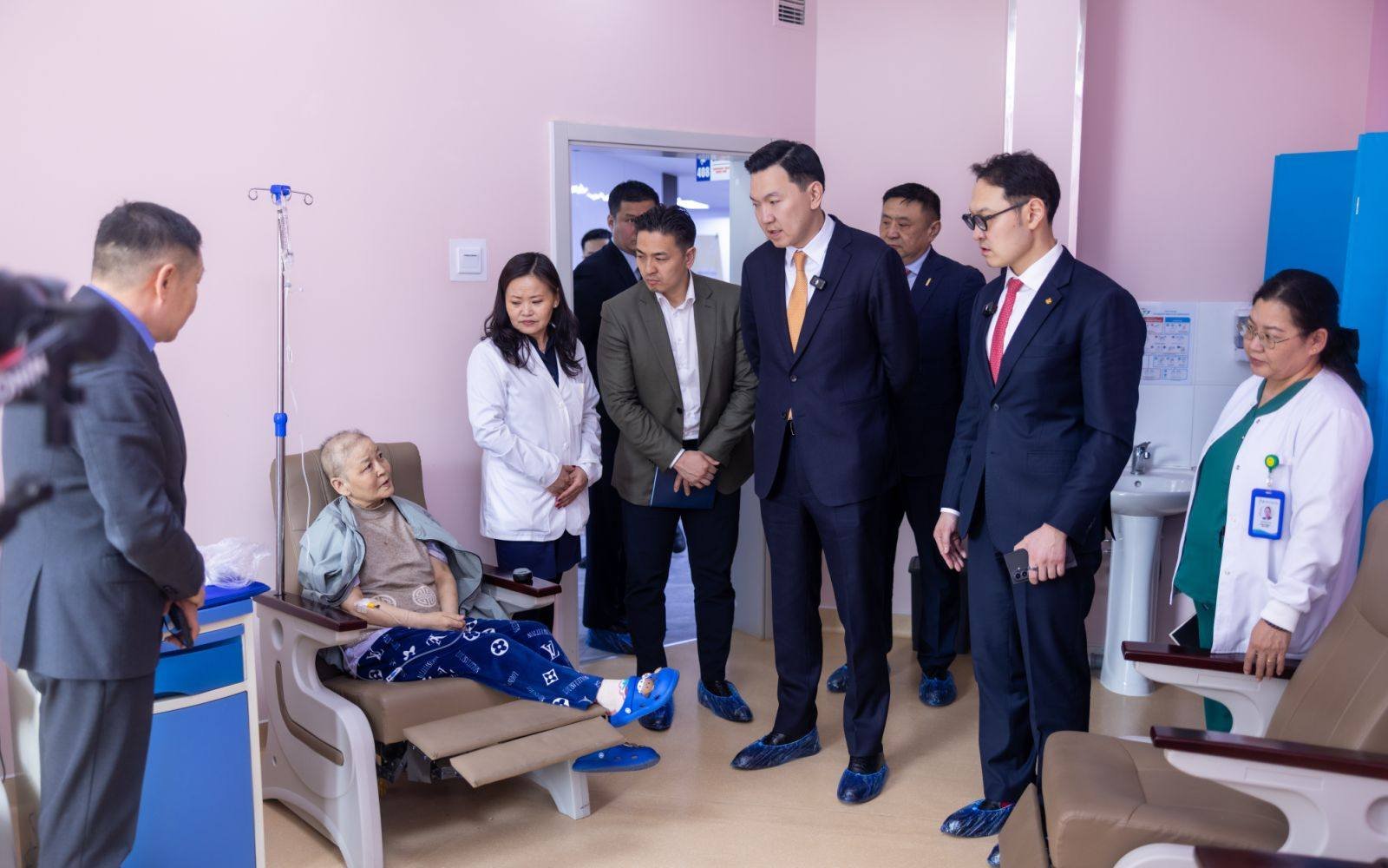 3892ba6b9ca64032ae48e24ae5cca404