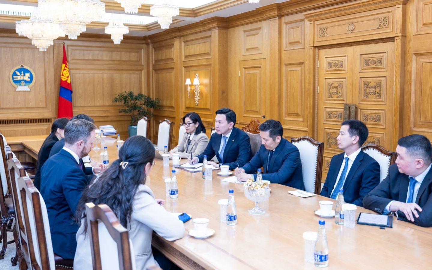 5e8844f704d1443389275afea0136822