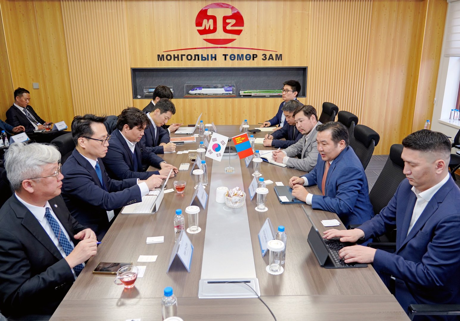 8c9a369eb9934e7ca55e90b97cdb4f13