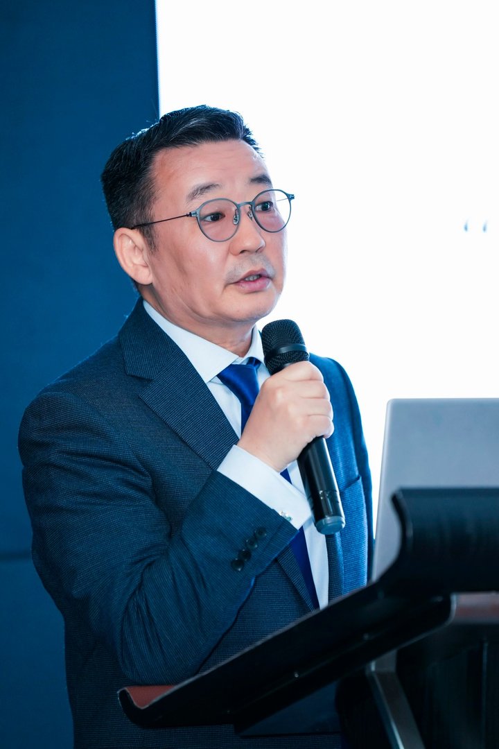 8fb16f5575864deb9a1916af4655d6f9