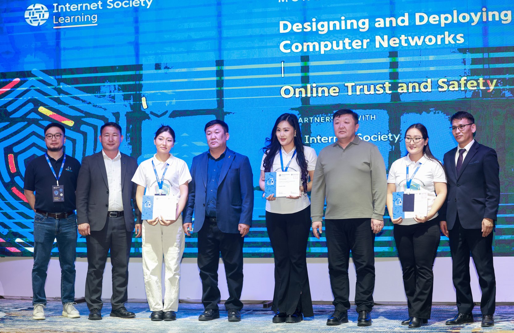 94f8b18978654bb2a8373885f1cda182