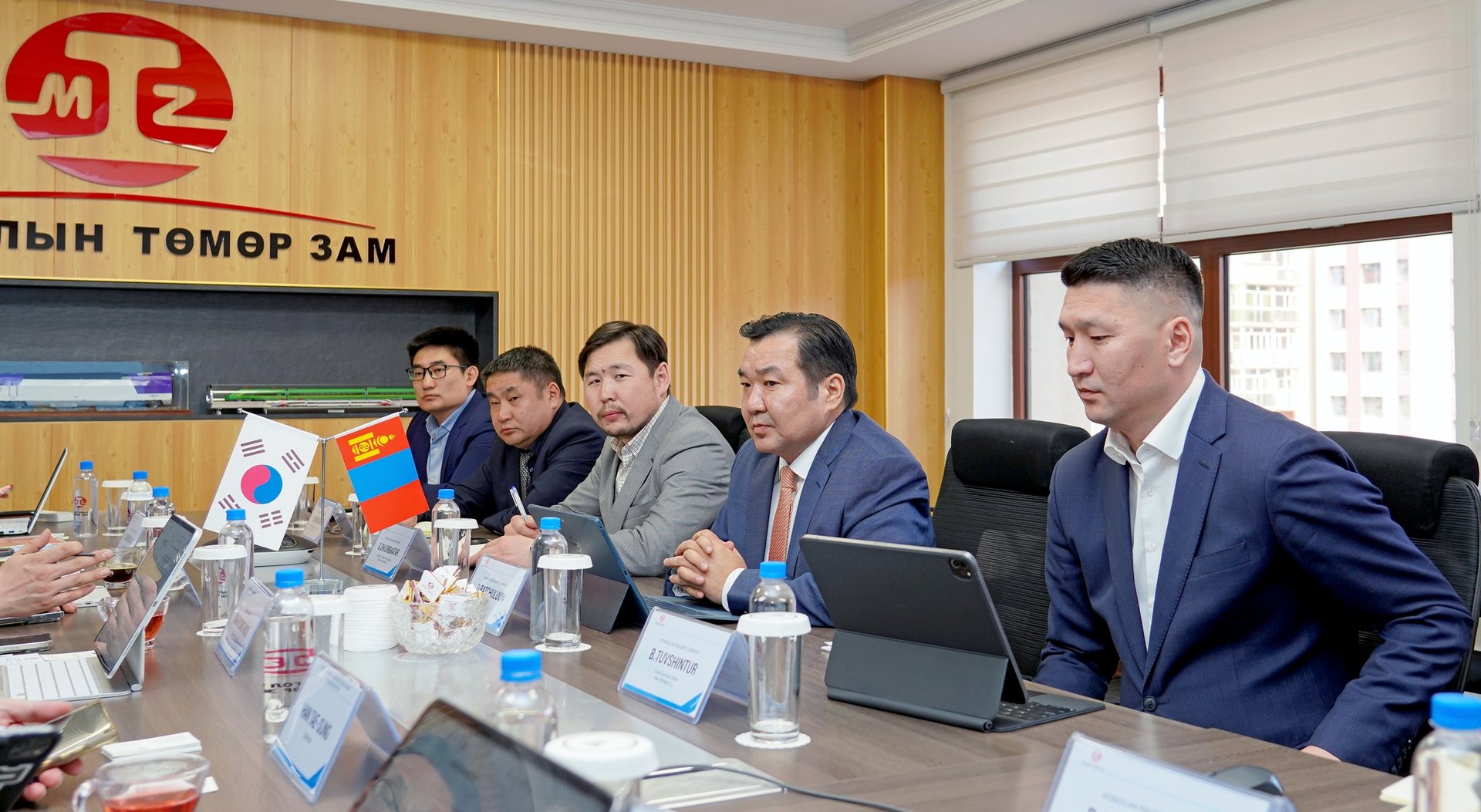 d9315b2f392e41c9863bfe9b651d2278