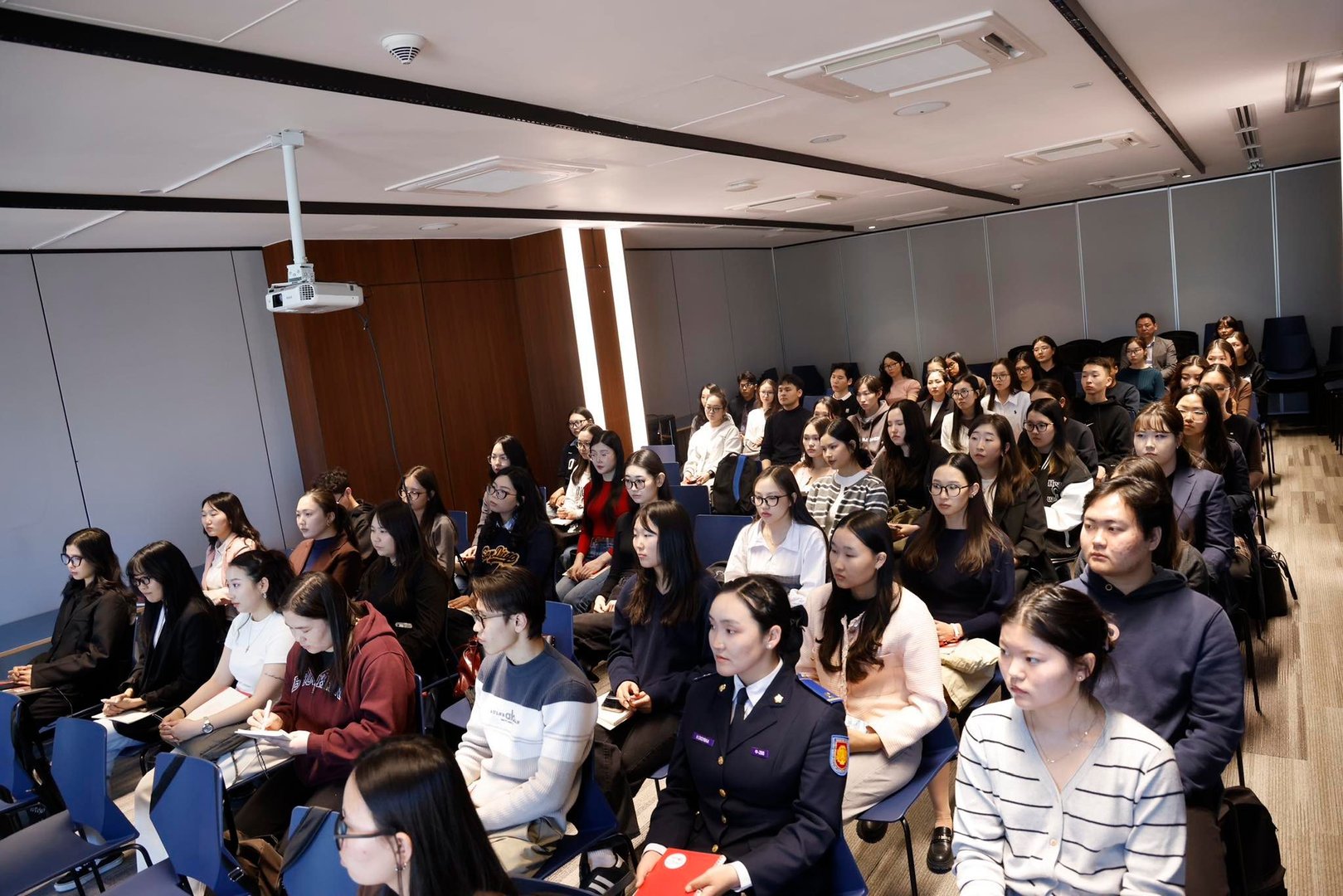 e5b05b76f8904e06b5c2cf1c421e2bd2